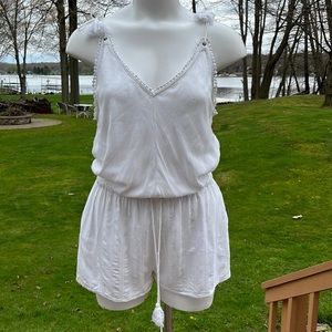 Forever 21 white 1-piece romper M-L